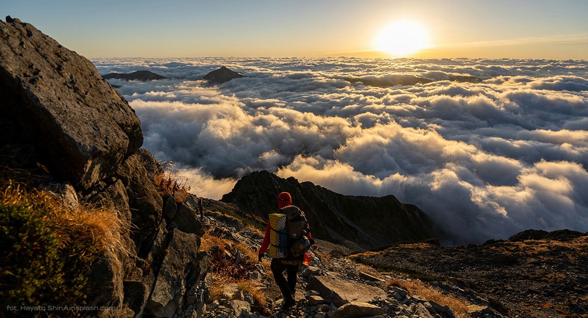 Jak wybrać buty trekkingowe - praktyczny poradnik na każdą porę roku