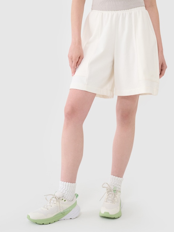 Damskie spodenki dresowe 4F 4FRSS25TSHOF701 - białe