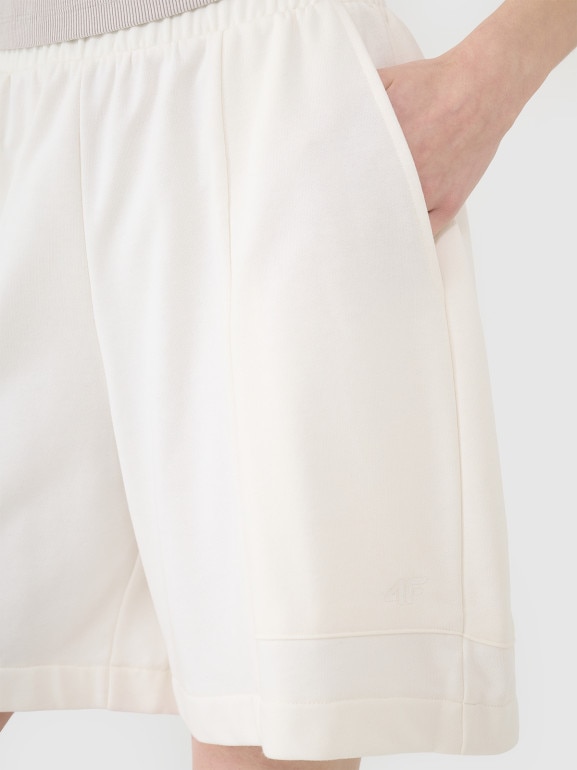 Damskie spodenki dresowe 4F 4FRSS25TSHOF701 - białe
