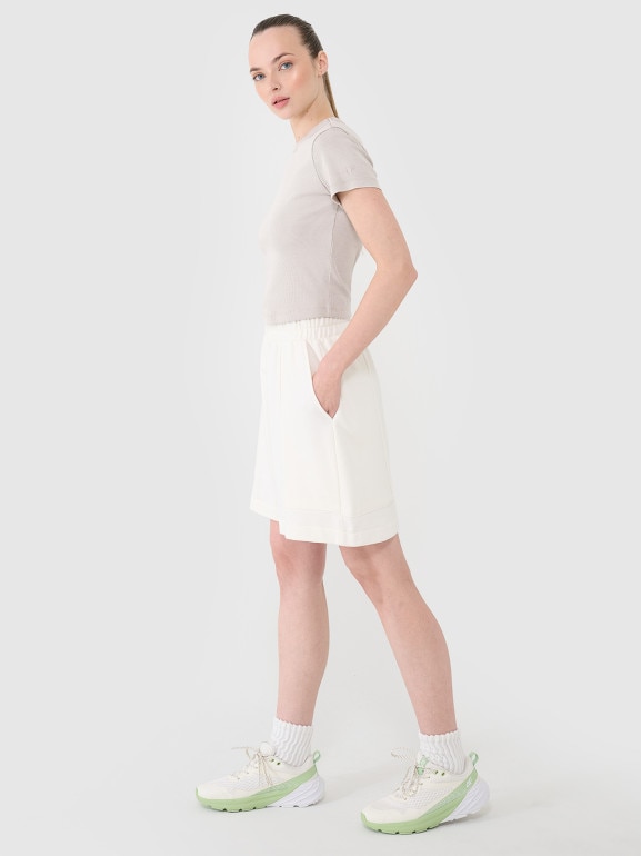 Damskie spodenki dresowe 4F 4FRSS25TSHOF701 - białe