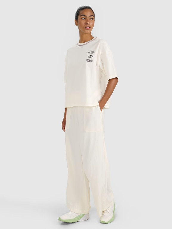 Damski t-shirt oversize z nadrukiem 4F 4FRSS25TTSHF2979 - biały