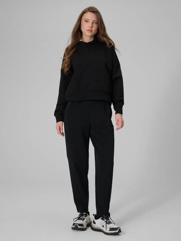 Damskie spodnie dresowe joggery 4F 4FRSS26TTROF1885 - czarne