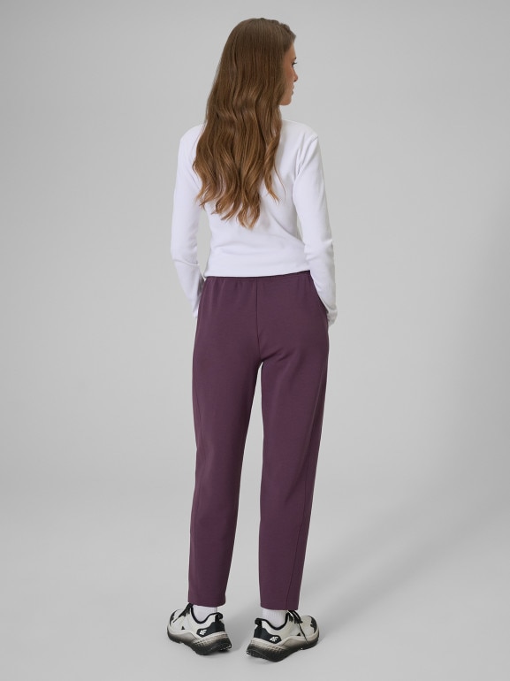 Damskie spodnie dresowe joggery 4F 4FRSS26TTROF1885 - fioletowe