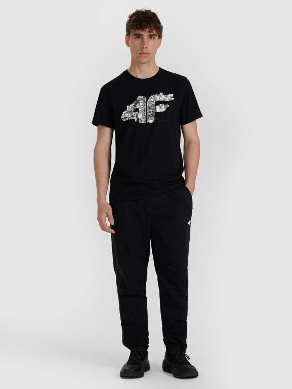Męski t-shirt z nadrukiem 4F 4FWAW25TTSHM3132 - czarny
