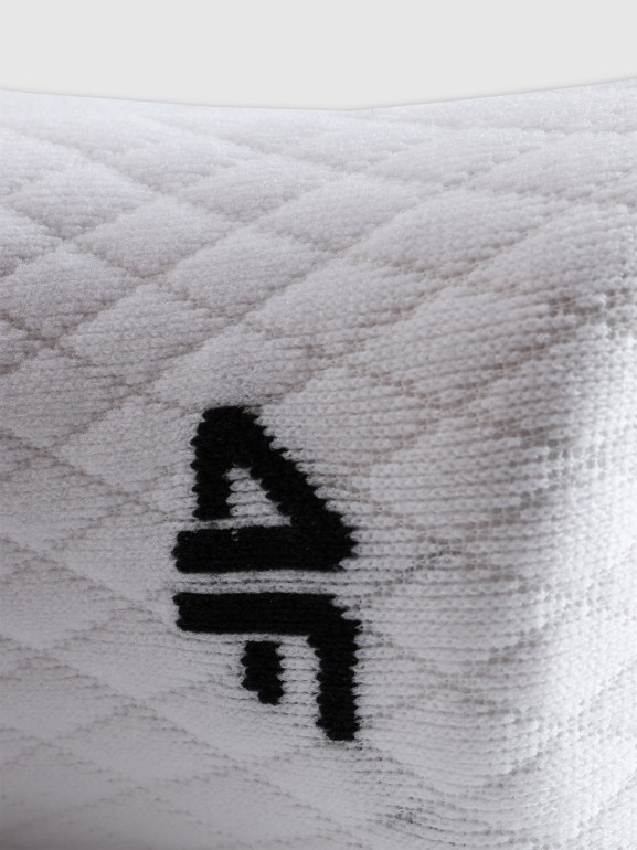 Skarpetki do biegania uniseks 4F 4FWAW25UFSOU195 - białe