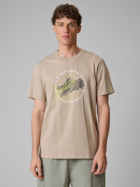 Męski t-shirt z nadrukiem 4F 4FWSS26TTSHM2822 - beżowy