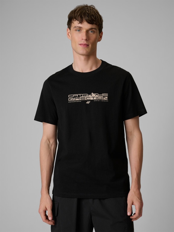 Męski t-shirt z nadrukiem 4F 4FWSS26TTSHM2824 - czarny