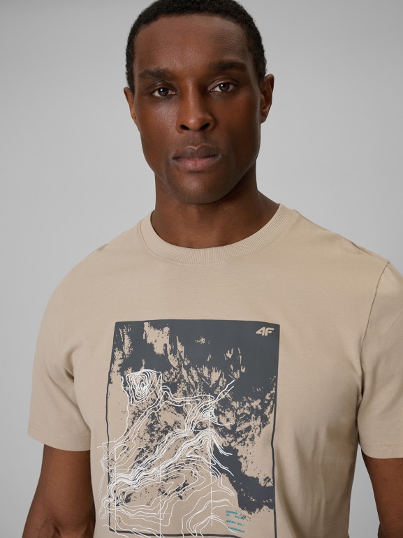Męski t-shirt z nadrukiem 4F 4FWSS26TTSHM2825 - beżowy