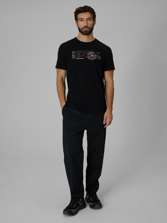 Męski t-shirt z nadrukiem 4F 4FWSS26TTSHM3331 - czarny