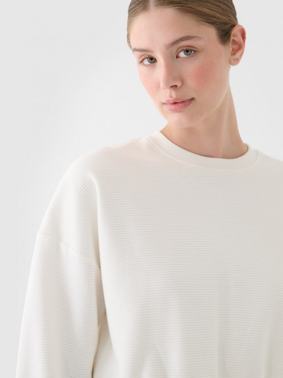 Damska bluza dresowa nierozpinana bez kaptura 4F 4FRSS24TSWSF2027 - biała 