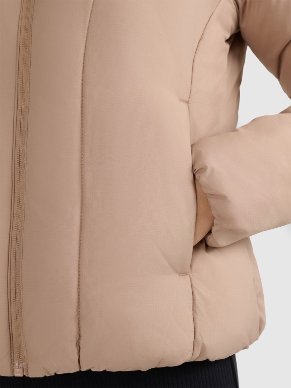 Damska kurtka puchowa pikowana 4F 4FRAW25TDJAF0705 - beżowa