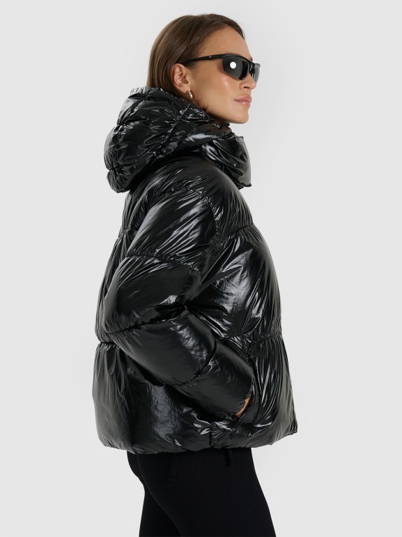 Damska kurtka puchowa pikowana 4F 4FWAW25TDJAF0716 - czarna