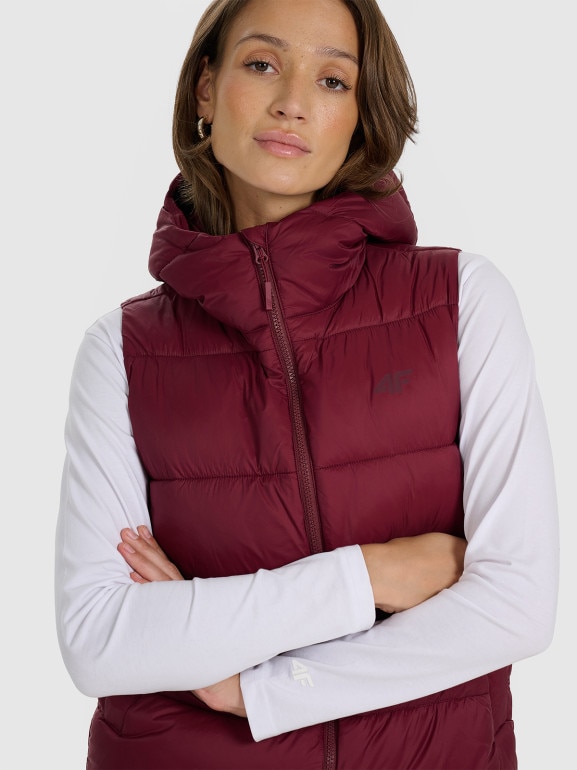 Damski bezrękawnik puchowy pikowany z kapturem 4F 4FRAW25TVJAF326 - bordowy
