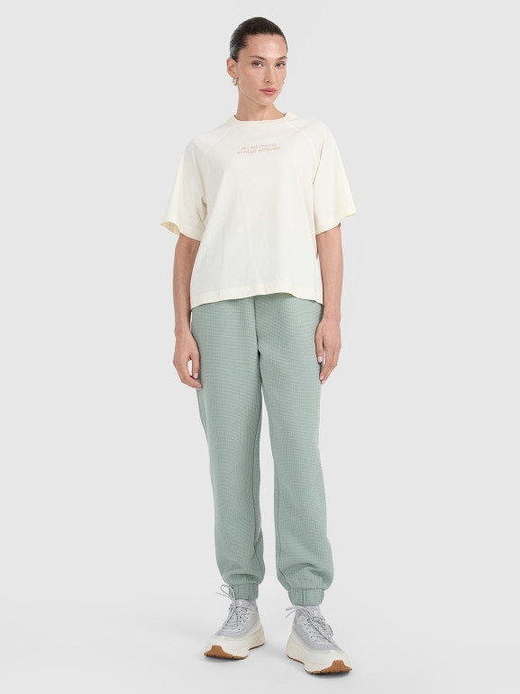 Damski t-shirt oversize z nadrukiem 4F 4FWAW25TTSHF2323 - biały