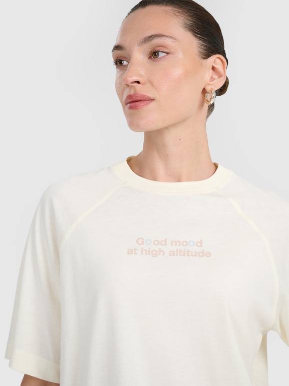 Damski t-shirt oversize z nadrukiem 4F 4FWAW25TTSHF2323 - biały