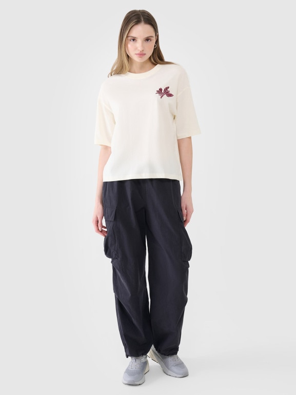 Damski t-shirt oversize z nadrukiem 4F 4FWSS25TTSHF1996 - biały