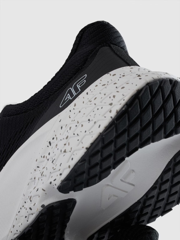 Damskie buty do biegania 4F Freemove Elevated Mesh 4FRSS25FSPOF180 - czarne