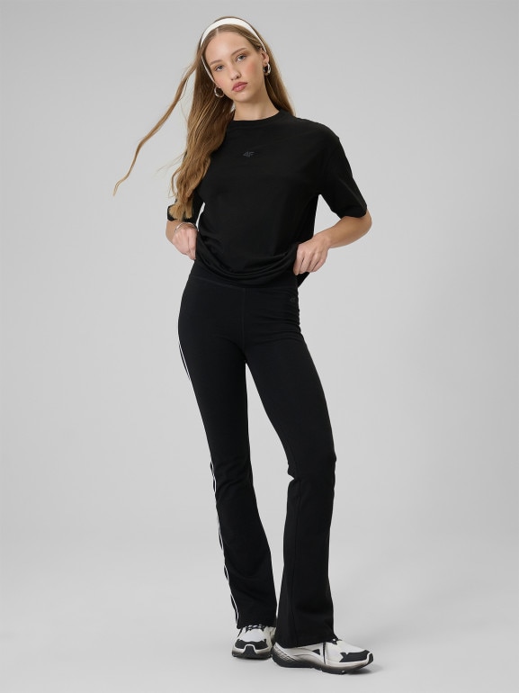 Damskie legginsy z rozszerzanymi nogawkami 4F 4FWSS26TTIGF260 - czarne