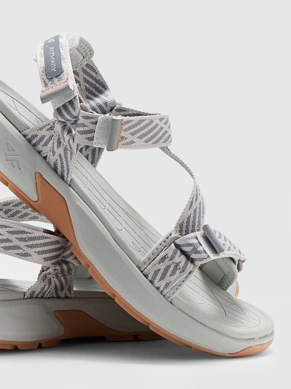 Damskie sandały 4F PATHWAY 4FRSS24FSANF049 - szare