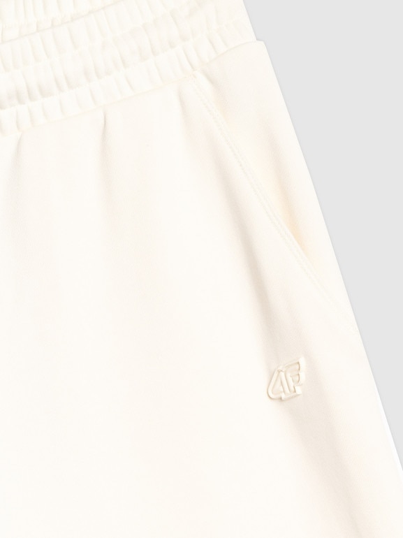 Damskie spodnie dresowe 4F 4FWAW25TTROF1204 - beżowe