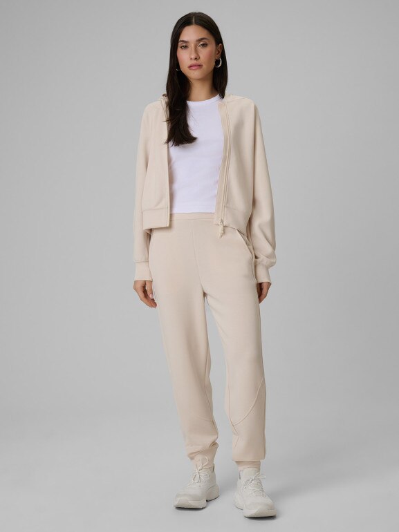 Damskie spodnie dresowe joggery 4F 4FWSS26TTROF1410 - beżowe