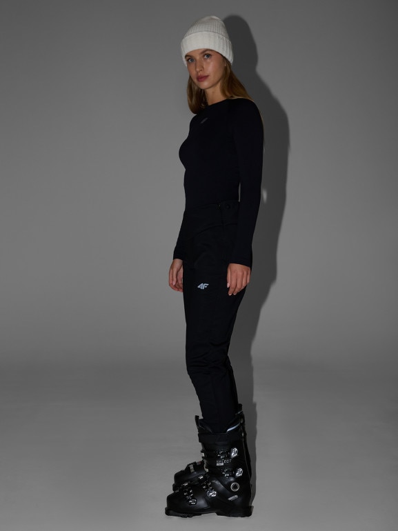 Damskie spodnie narciarskie softshell 4F 4FWAW25TFTRF0942 - czarne