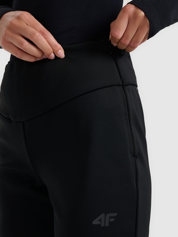 Damskie spodnie narciarskie softshell 4F 4FWAW25TFTRF0942 - czarne