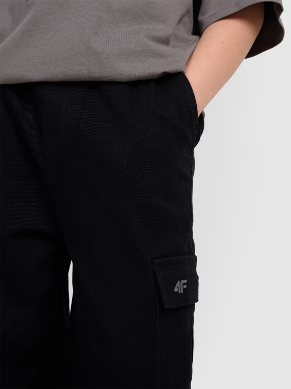 Chłopięce spodnie cargo 4F 4FJRAW25TTROM1527 - czarne