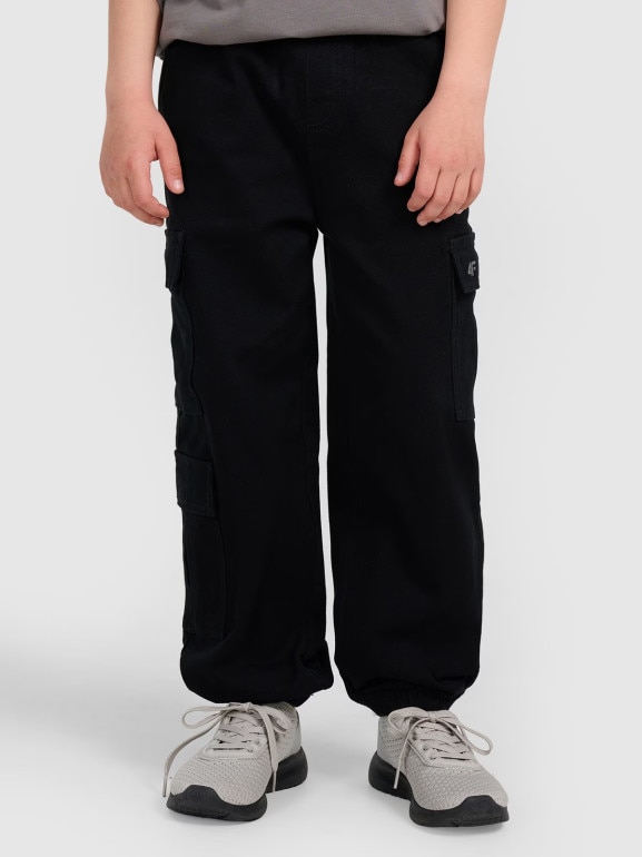 Chłopięce spodnie cargo 4F 4FJRAW25TTROM1527 - czarne