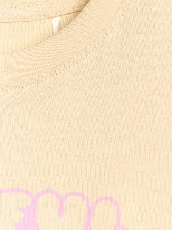 Dziewczęcy t-shirt oversize z nadrukiem 4F 4FJRAW25TTSHF3197 - beżowy