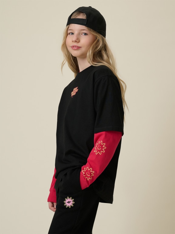 Dziewczęcy t-shirt z nadrukiem 4F 4FJRSS26TTSHF3680 - czarny
