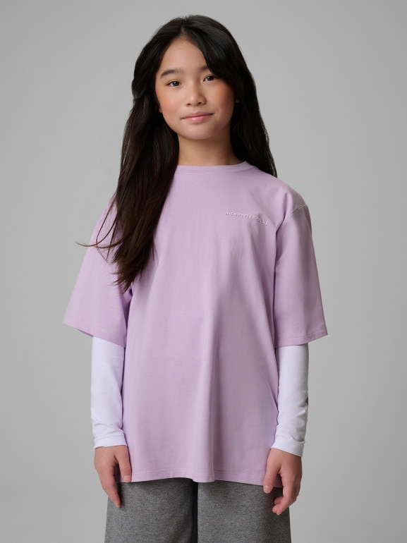 Dziewczęcy t-shirt z nadrukiem 4F 4FJRSS26TTSHF3870 - fioletowy