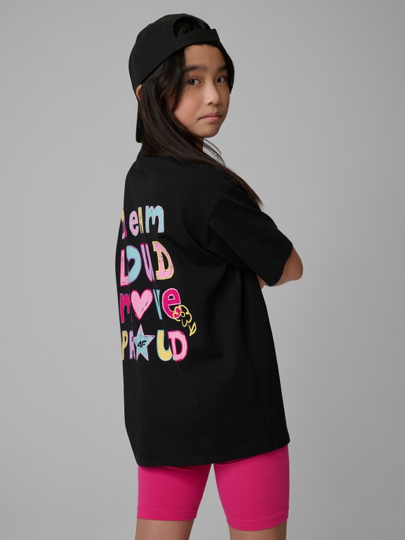 Dziewczęcy t-shirt z nadrukiem 4F 4FJRSS26TTSHF4137 - czarny