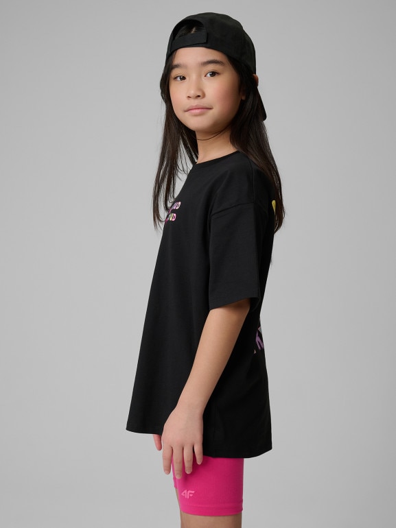 Dziewczęcy t-shirt z nadrukiem 4F 4FJRSS26TTSHF4137 - czarny