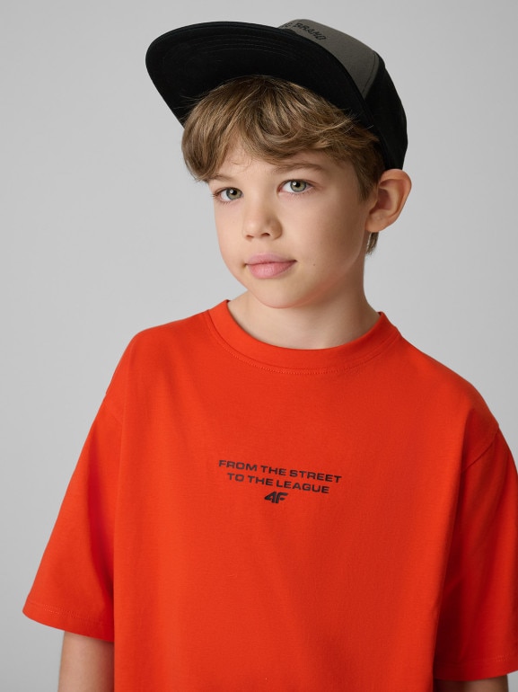 Chłopięca koszulka z nadrukiem 4F 4FJRSS26TTSHM3835 - pomarańczowa