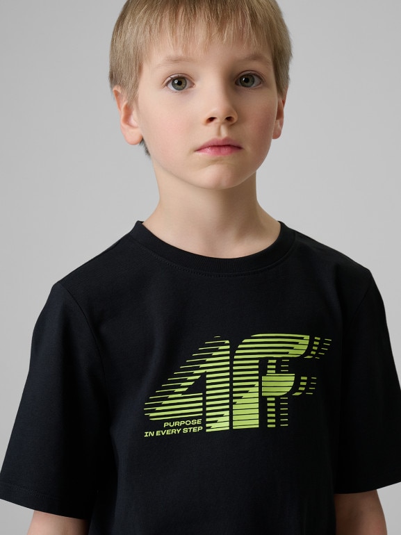 Chłopięcy t-shirt z nadrukiem 4F 4FJRSS26TTSHM3864 - czarny