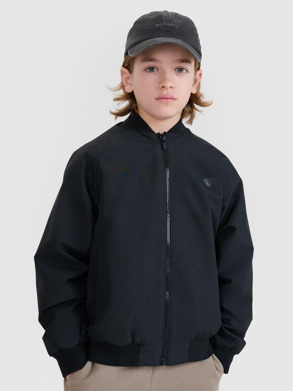 Chłopięca kurtka przejściowa 4F 4FJWSS25TJACM186 - czarna