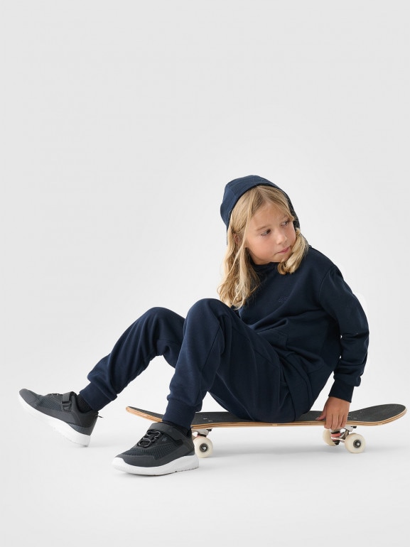 Chłopięca bluza dresowa nierozpinana z kapturem 4F 4FJWMM00TSWSM1860 - granatowa