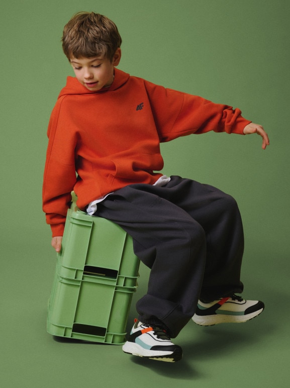 Chłopięce spodnie dresowe joggery 4F 4FJRSS26TTROM1896 - szare