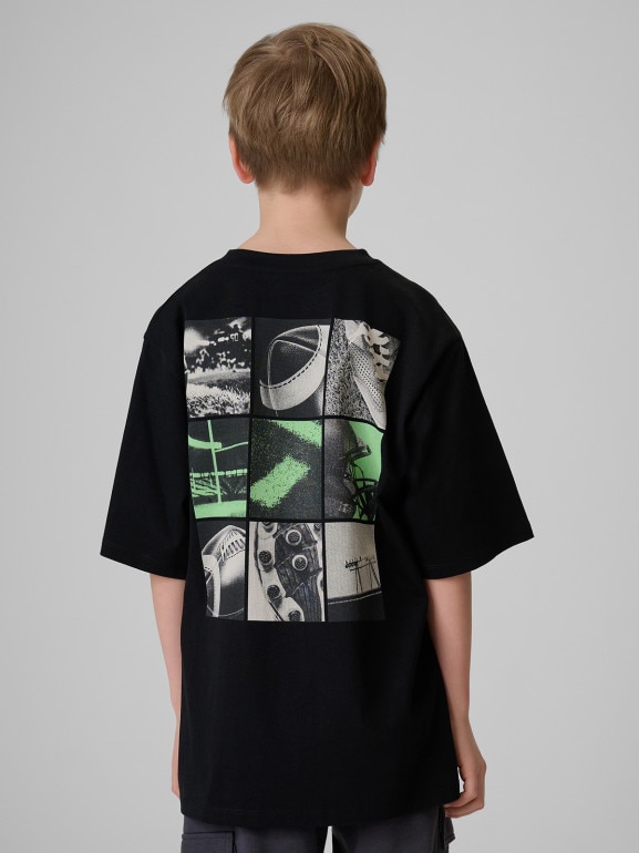 Chłopięcy t-shirt z nadrukiem 4F 4FJRSS26TTSHM3863 - czarny