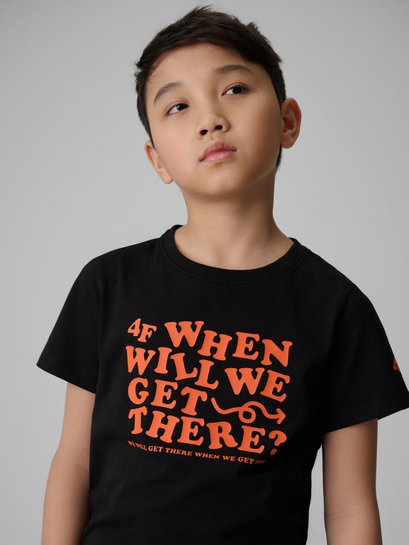 Chłopięcy t-shirt z nadrukiem 4F 4FJWSS26TTSHM2816 - czarny