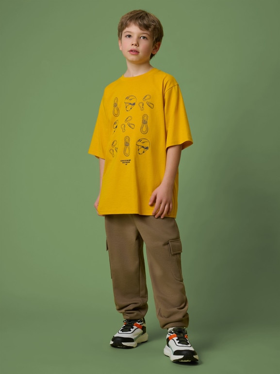 Chłopięcy t-shirt z nadrukiem 4F 4FJRSS26TTSHM3747 - żółty