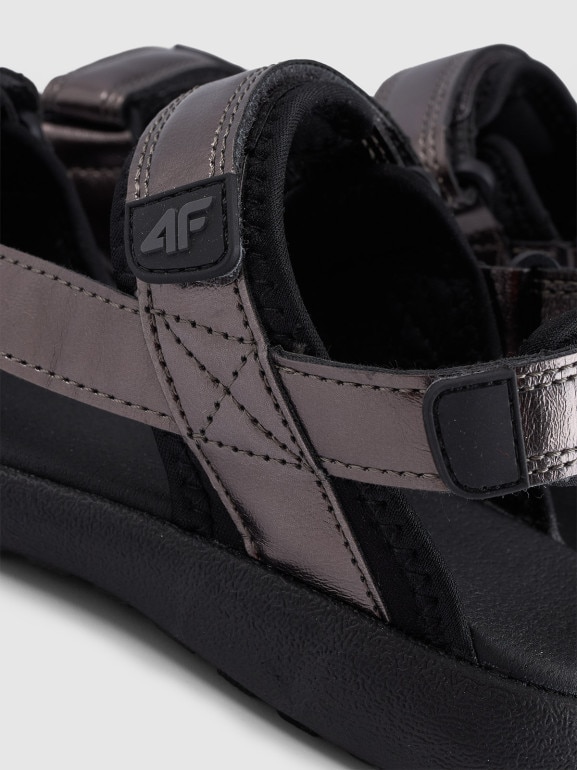 Dziewczęce sandały 4F Junior 4FJRSS24FSANF063 - brązowe