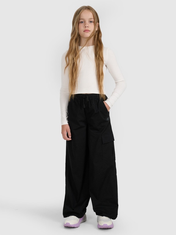 Dziewczęce spodnie casual 4F 4FJWAW25TTROF1246 - czarne