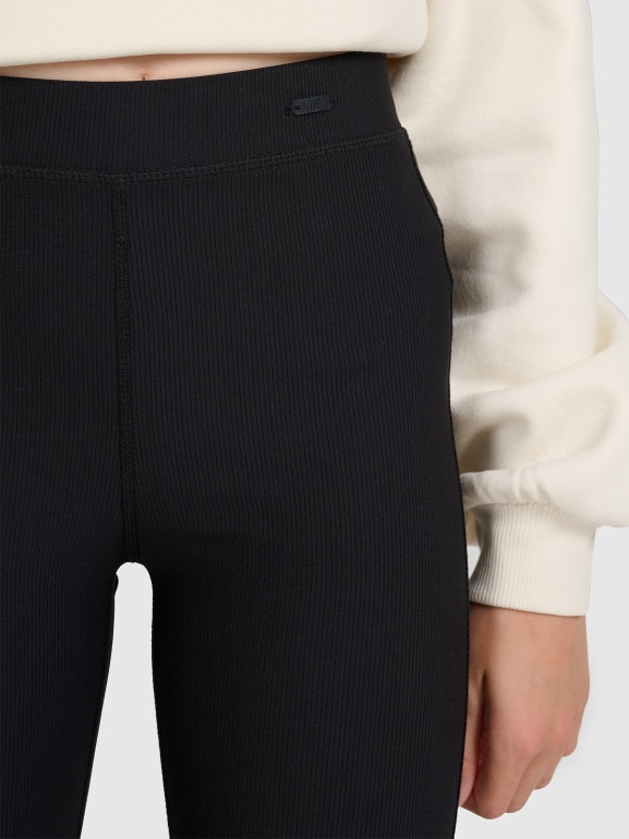 Dziewczęce spodnie dresowe 4F 4FJWAW25TTROF1393 - czarne