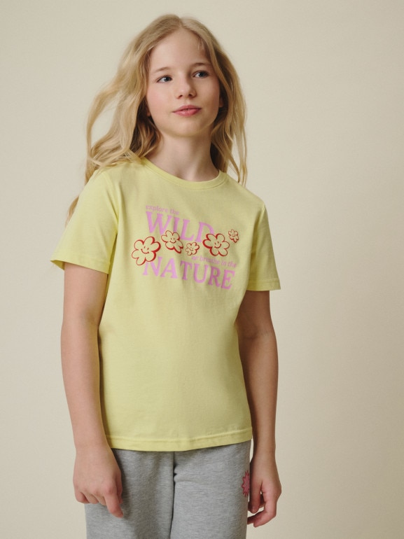 Dziewczęcy t-shirt z nadrukiem 4F 4FJRSS26TTSHF3677 - żółty