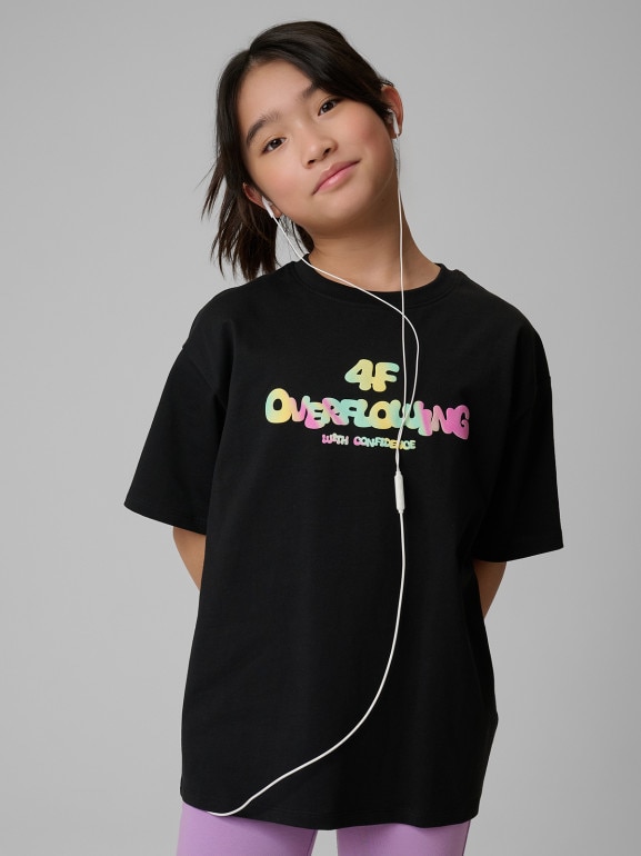 Dziewczęcy t-shirt z nadrukiem 4F 4FJRSS26TTSHF4137 - czarny