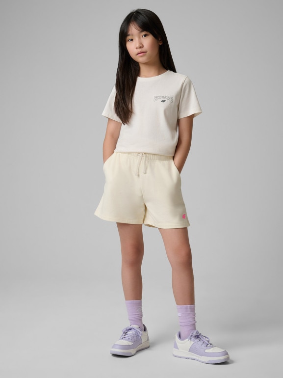 Dziewczęcy t-shirt z nadrukiem 4F 4FJWSS26TTSHF2886 - biały