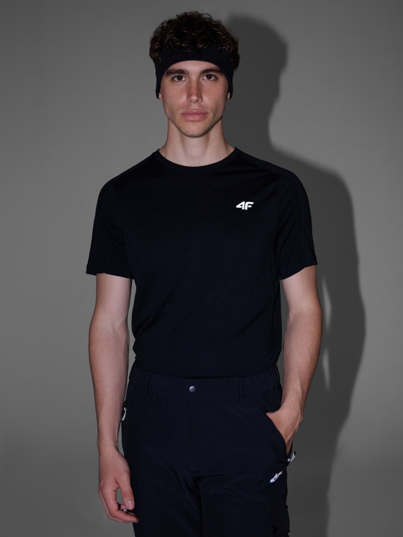 Męska koszulka trekkingowa 4F 4FWAW25TFTSM1526 - czarna