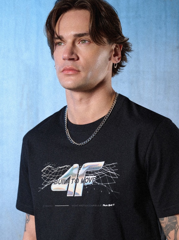 Męski t-shirt z nadrukiem 4F 4FRSS26TTSHM3662 - czarny
